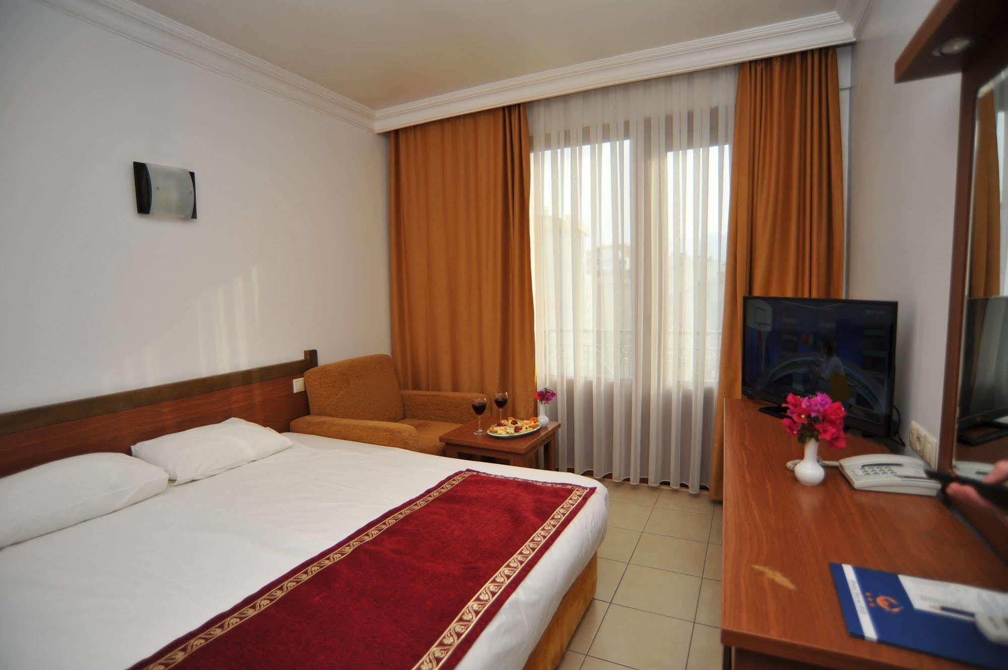 Royal Hill Otel 3*